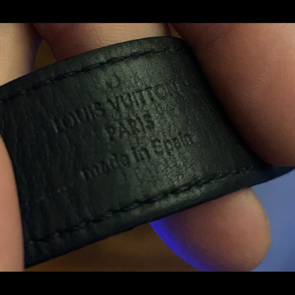 Louis Vuitton Hockenheim monogram Eclipse Bracelet - Picture 5 of 16